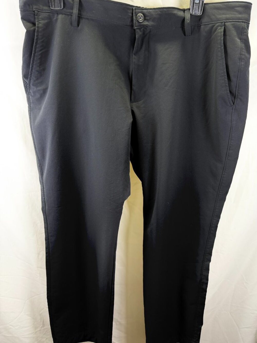 Under Armour Men’s Golf Performance Stretch Pants – Size 42x30 – Black  Lightwei